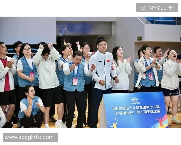 冠军赛特别报道:重庆羽毛球队拼搏历程与荣耀时刻的全景回顾 冠军赛特别报道:重庆羽毛球队拼搏历程与荣耀时刻的全景回顾